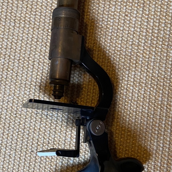 ✳️ Vintage German Brass Microscope | Period Movie Prop - Picture 2 of 5